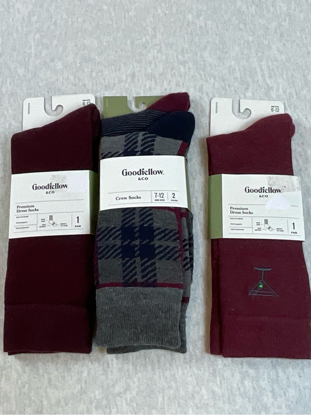 GOODFELLOW & CO  MEN’S CREW AND DRESS SOCKS BUNDLE OF 4 PAIRS SHOE SIZE: 7-12